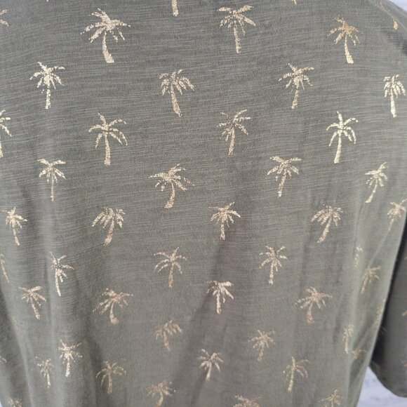 Chicos Women Top 3 Standard XL Ultimate Tee Comfy Green Gold Palm Trees NOV72XE - Picture 6 of 8